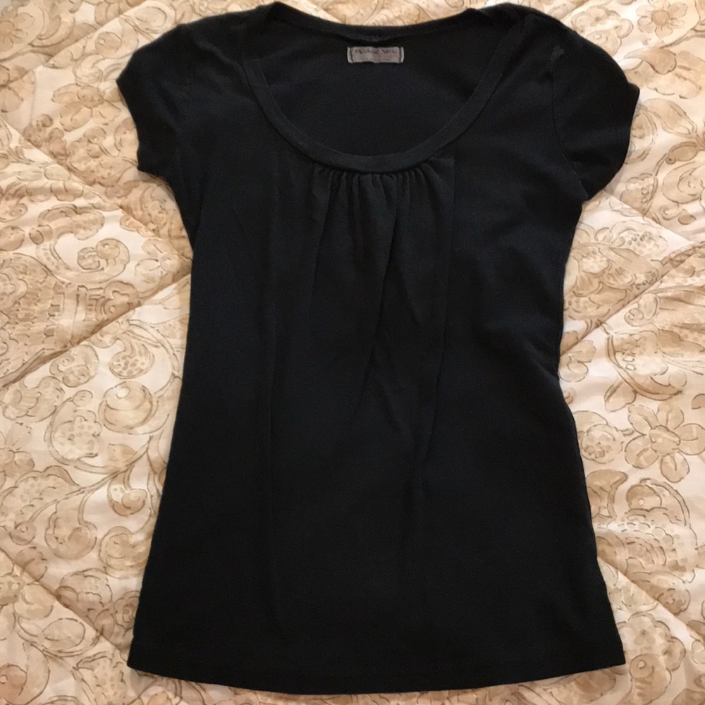 Black t shirt